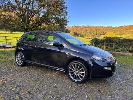 FIAT PUNTO 1.4 Jet Black, CAMBELT JUST DONE, ULEZ, AIR CON, LOW INSURANCE..