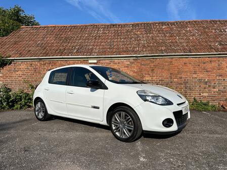 RENAULT CLIO 1.5 dCi Dynamique TomTom