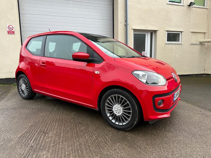 VOLKSWAGEN UP 1.0 BlueMotion Tech High up!