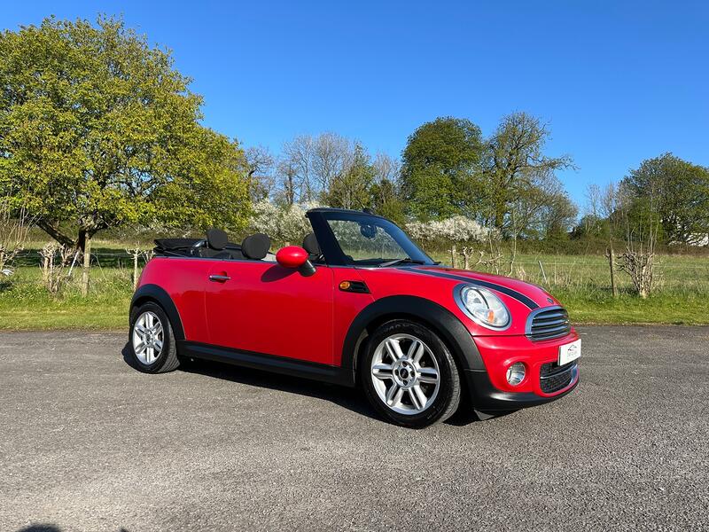 MINI CONVERTIBLE 1.6 Cooper D Convertible