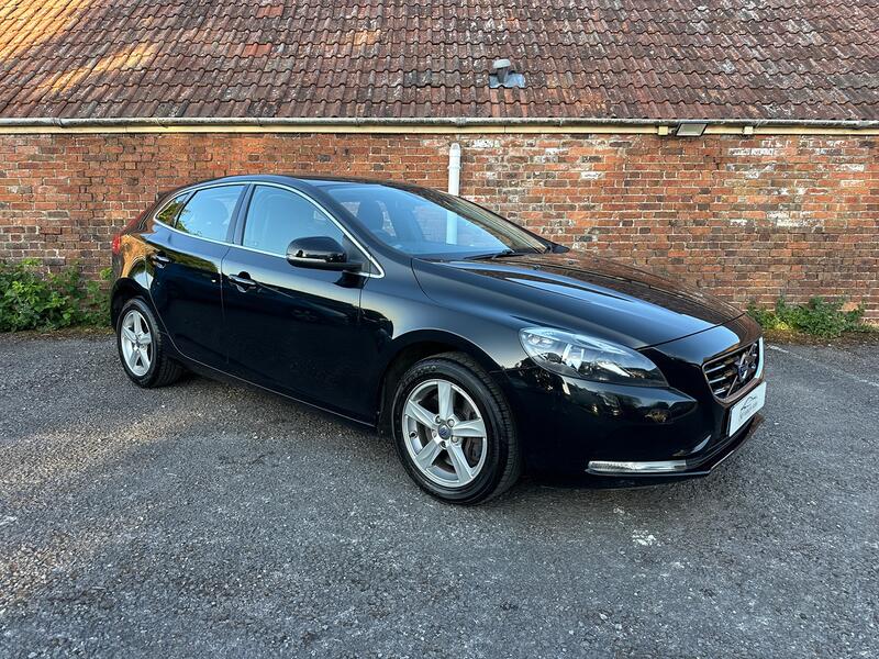 VOLVO V40 2.0 Momentum D3