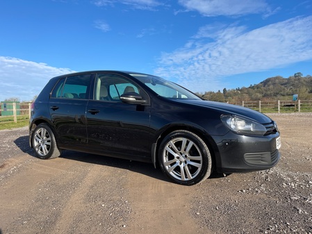 VOLKSWAGEN GOLF SE TDI DSG, HUGE SPEC, DYNAUDIO, SAT NAV, HEATED LEATHER...