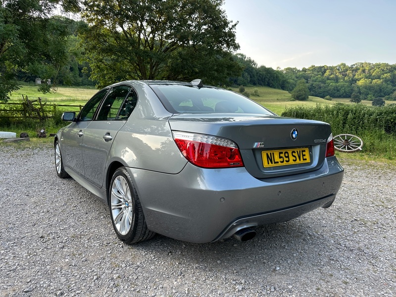 BMW 5 SERIES