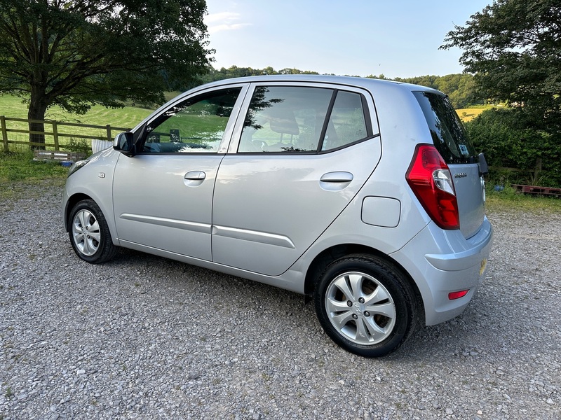 HYUNDAI I10